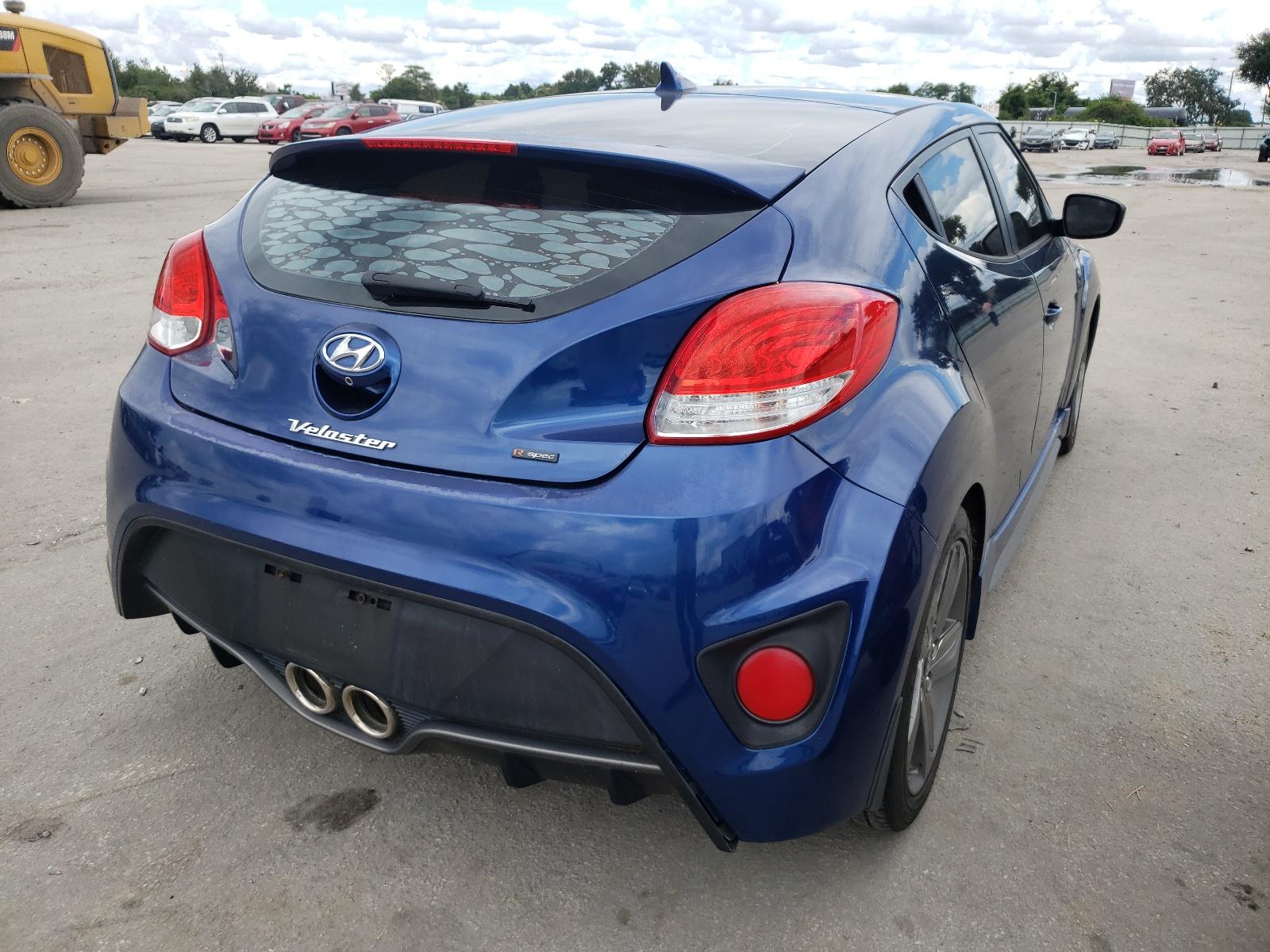 2015 Hyundai Veloster Turbo - Image 4