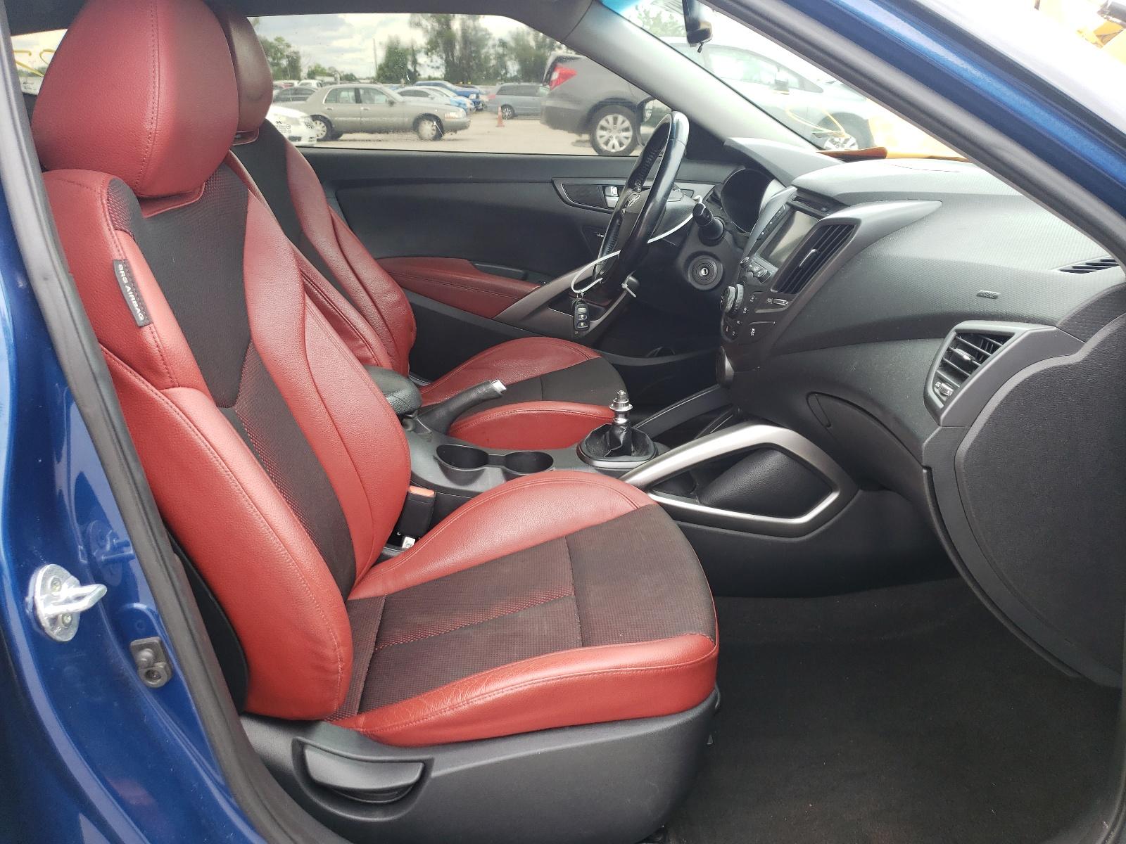 2015 Hyundai Veloster Turbo - Image 5
