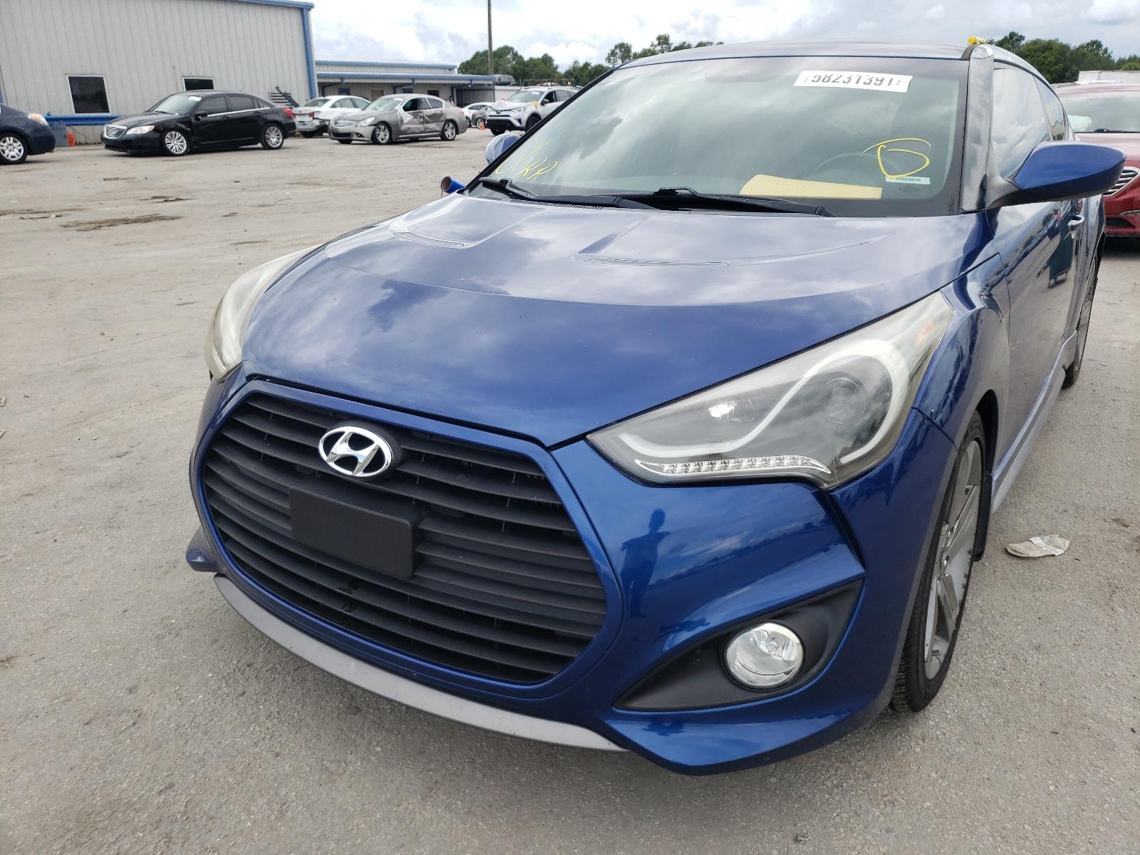 2015 Hyundai Veloster Turbo - Image 2