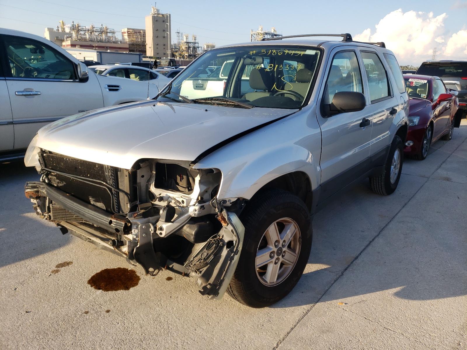 2005 Ford Escape Xls - Фото 2