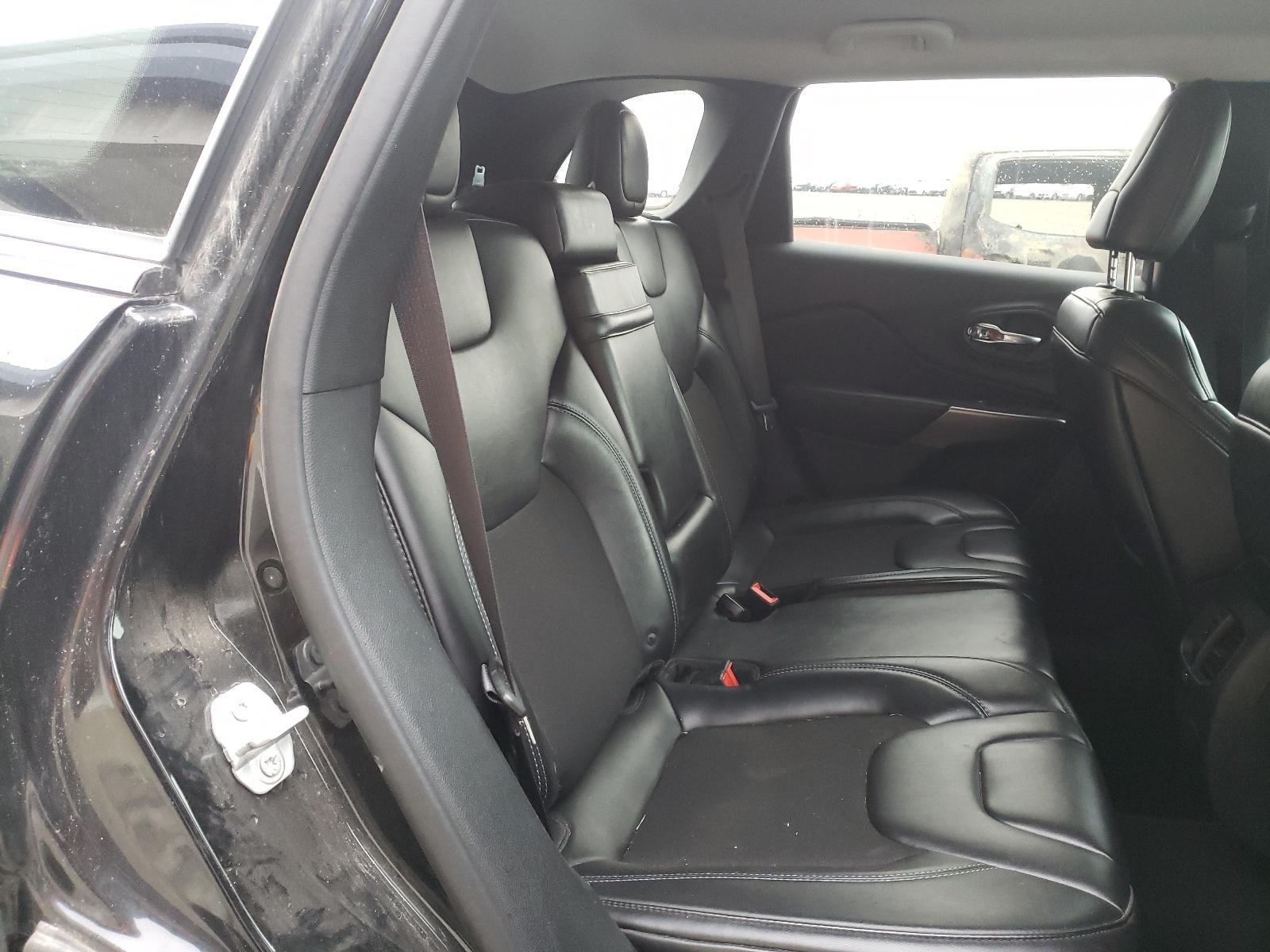 2019 Jeep Cherokee Latitude Plus - Фото 6