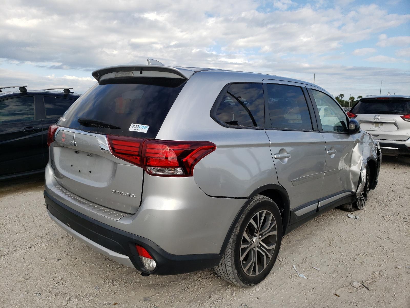 2018 Mitsubishi Outlander Es - Image 4