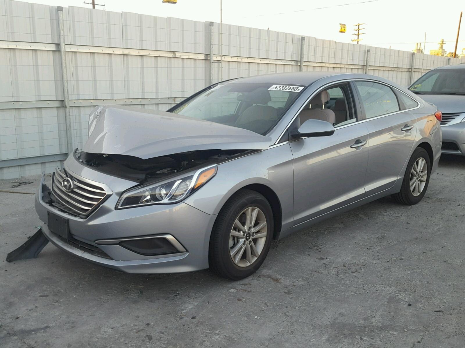 2017 Hyundai Sonata Se - Image 2