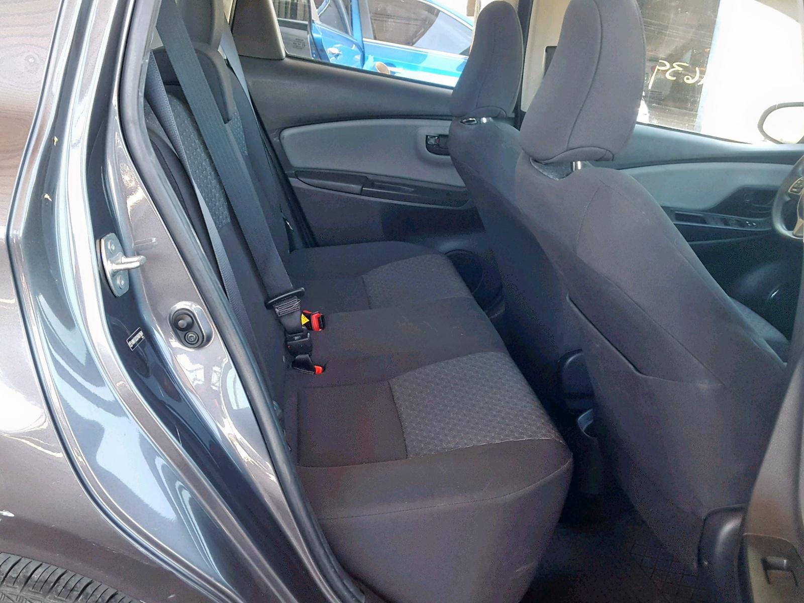 2017 Toyota Yaris L - Image 6