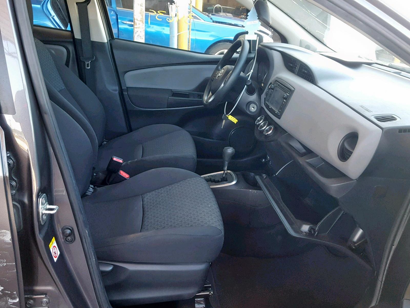 2017 Toyota Yaris L - Image 5