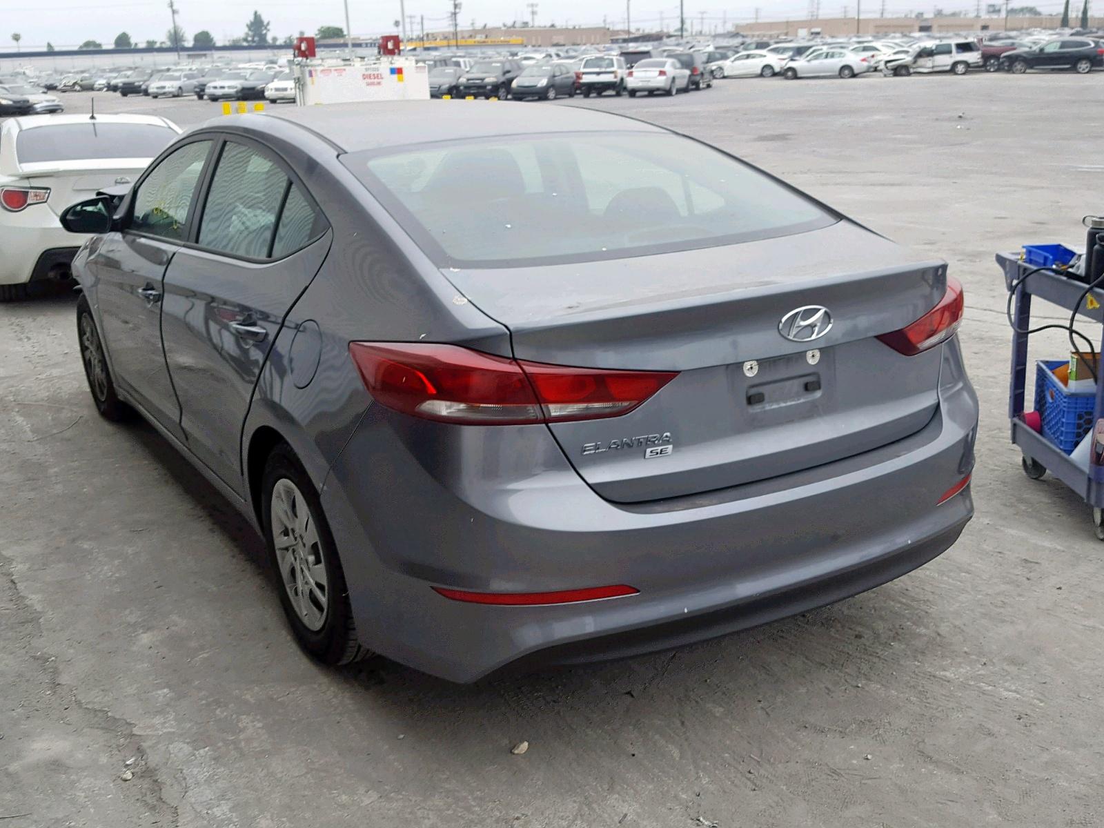 2018 Hyundai Elantra Se - Image 3