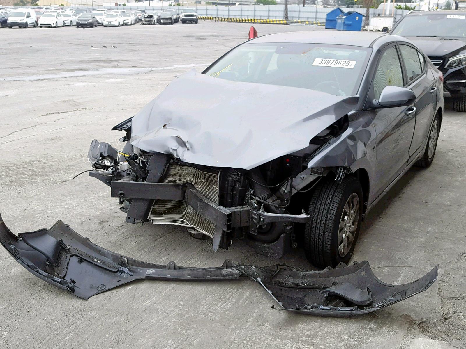 2018 Hyundai Elantra Se - Image 2