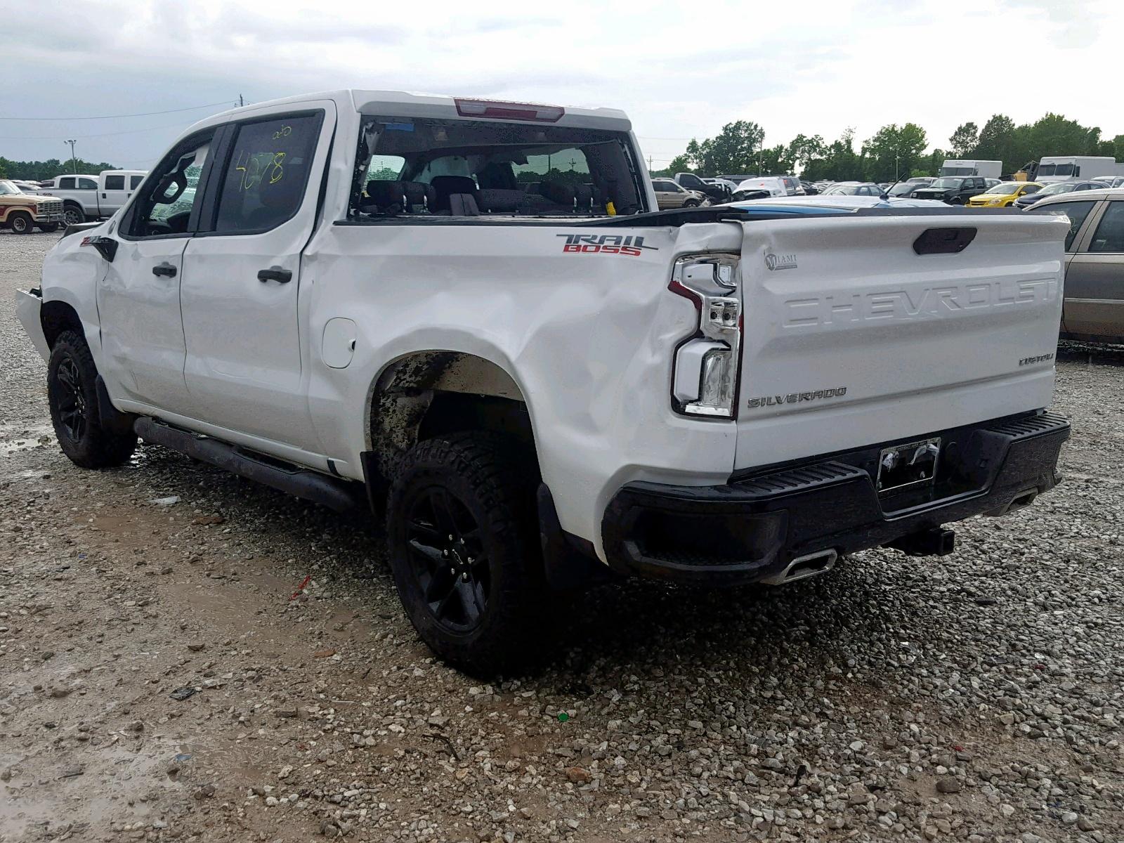 2019 Chevrolet Silverado K1500 Trail Boss Custom - Image 3