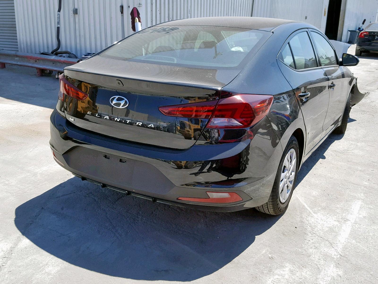 2019 Hyundai Elantra Se - Фото 4