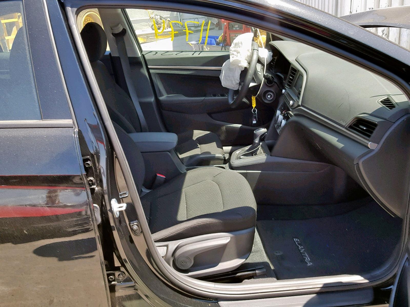 2019 Hyundai Elantra Se - Фото 5