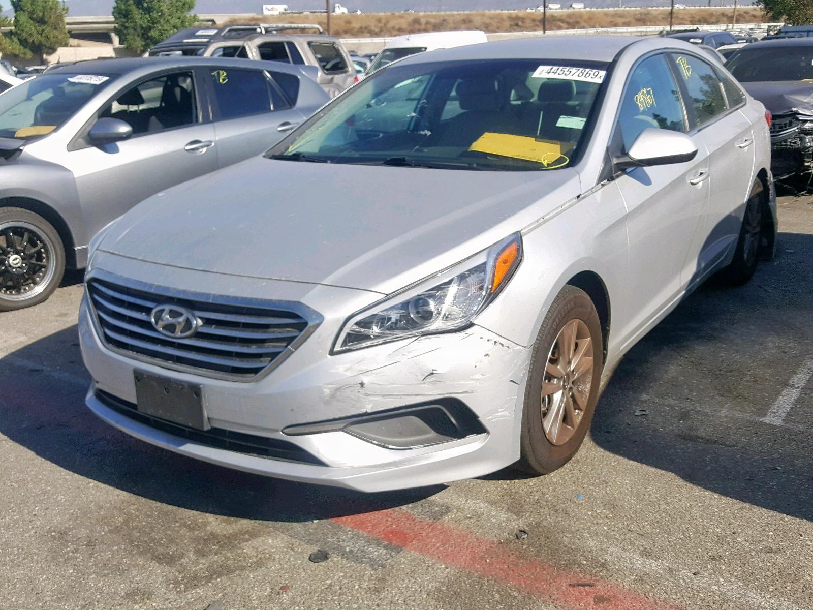 2017 Hyundai Sonata Se - Image 2