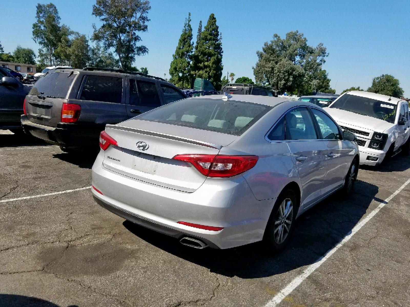 2017 Hyundai Sonata Se - Фото 4