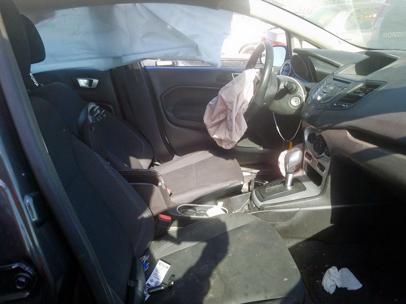 2016 Ford Fiesta Se - Image 5