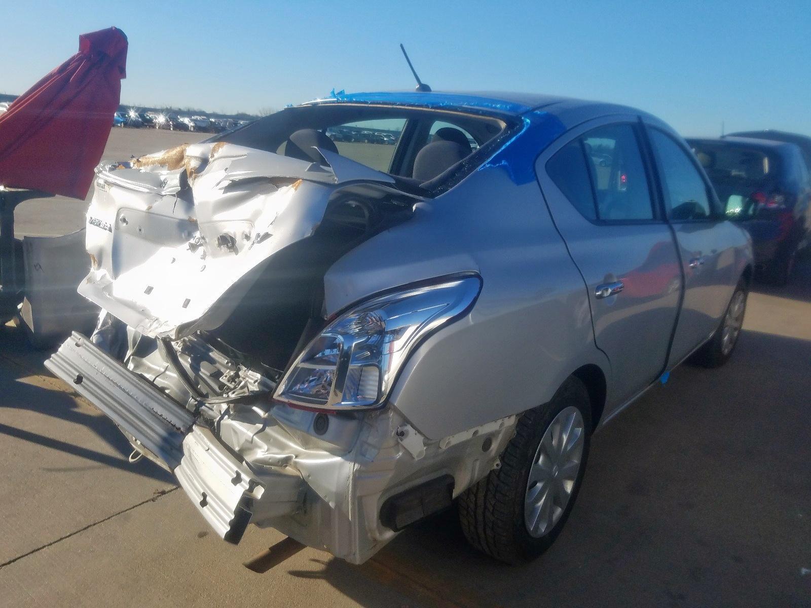 2016 Nissan Versa S - Image 4