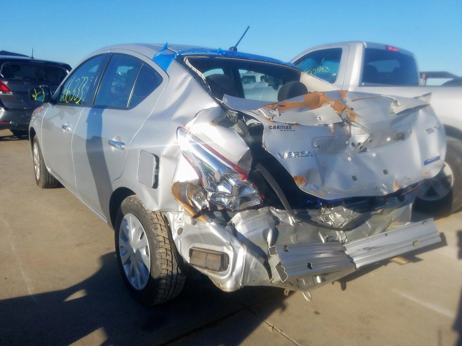2016 Nissan Versa S - Image 3