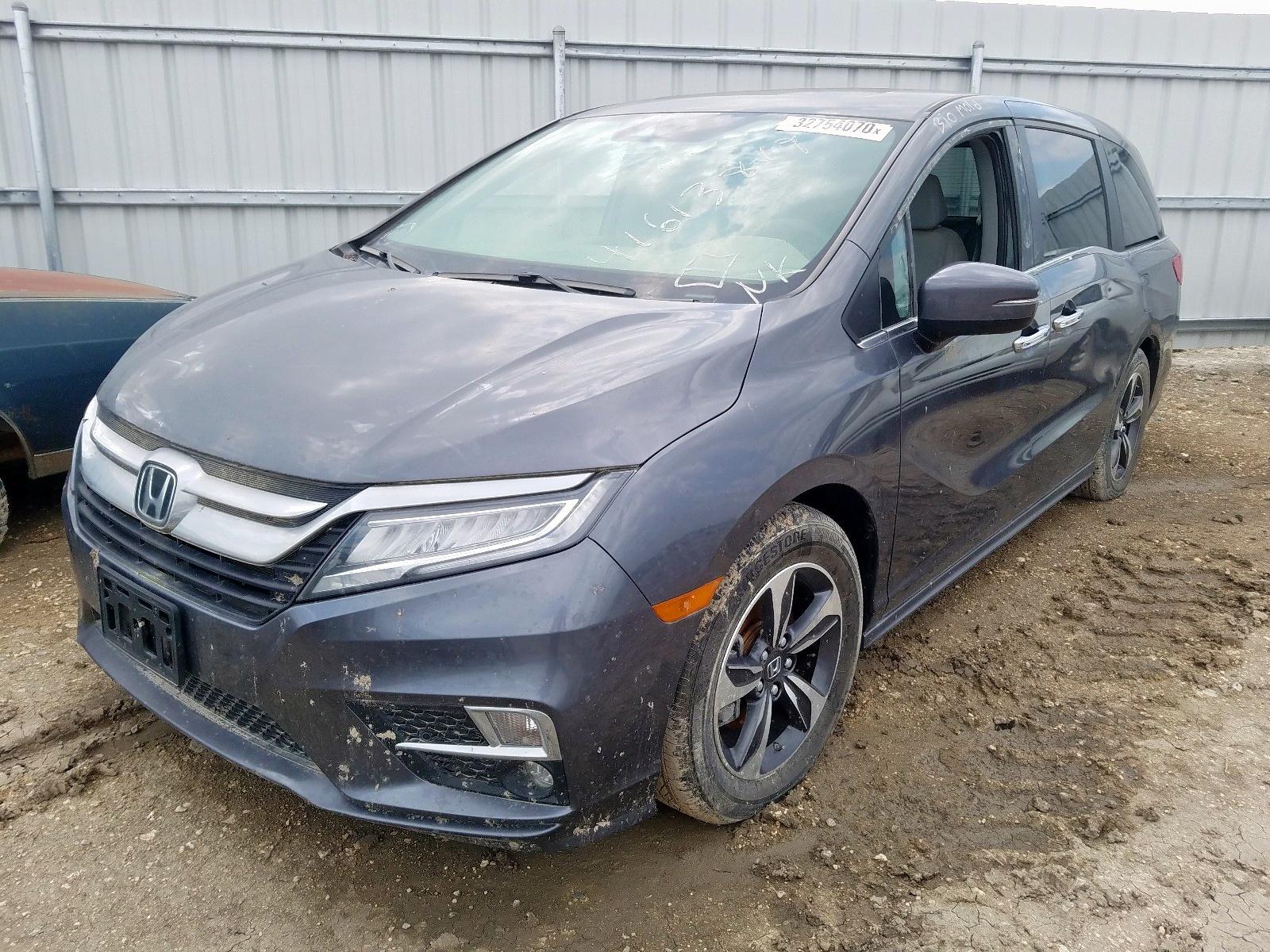 2018 Honda Odyssey Touring - Фото 2