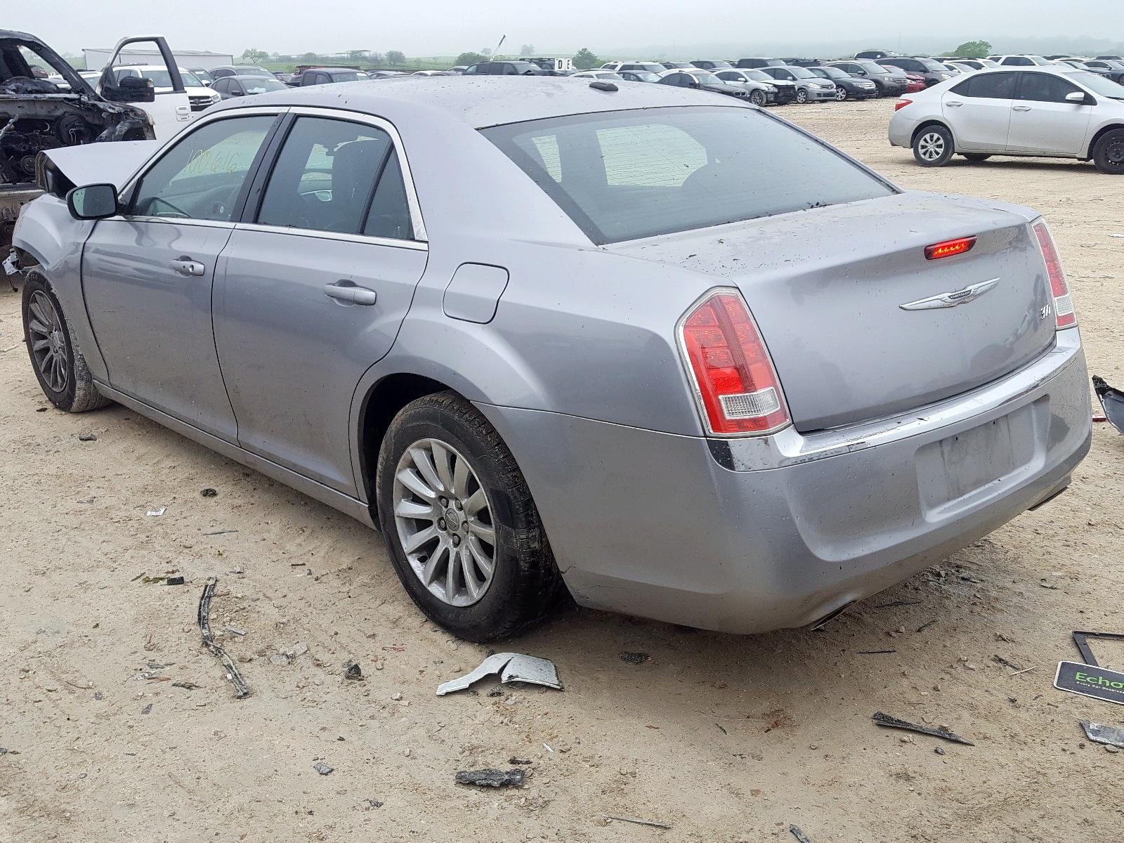 2014 Chrysler 300 - Фото 3