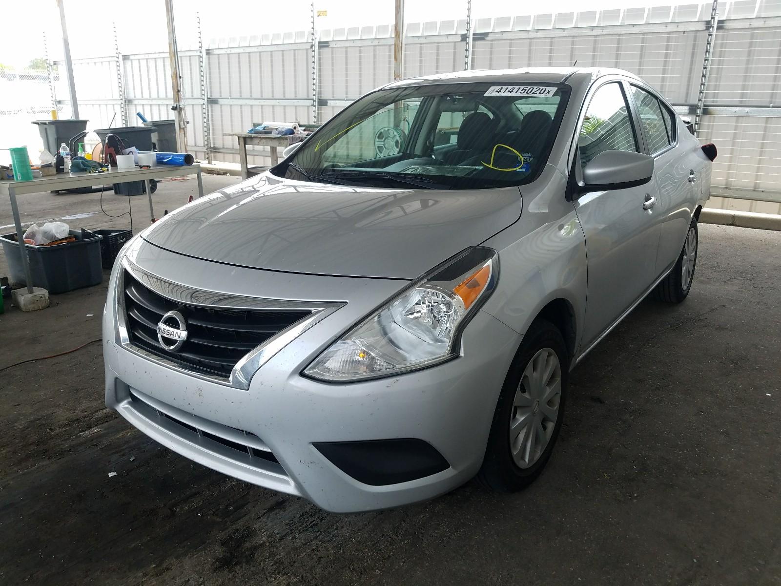 2018 Nissan Versa S - Фото 2
