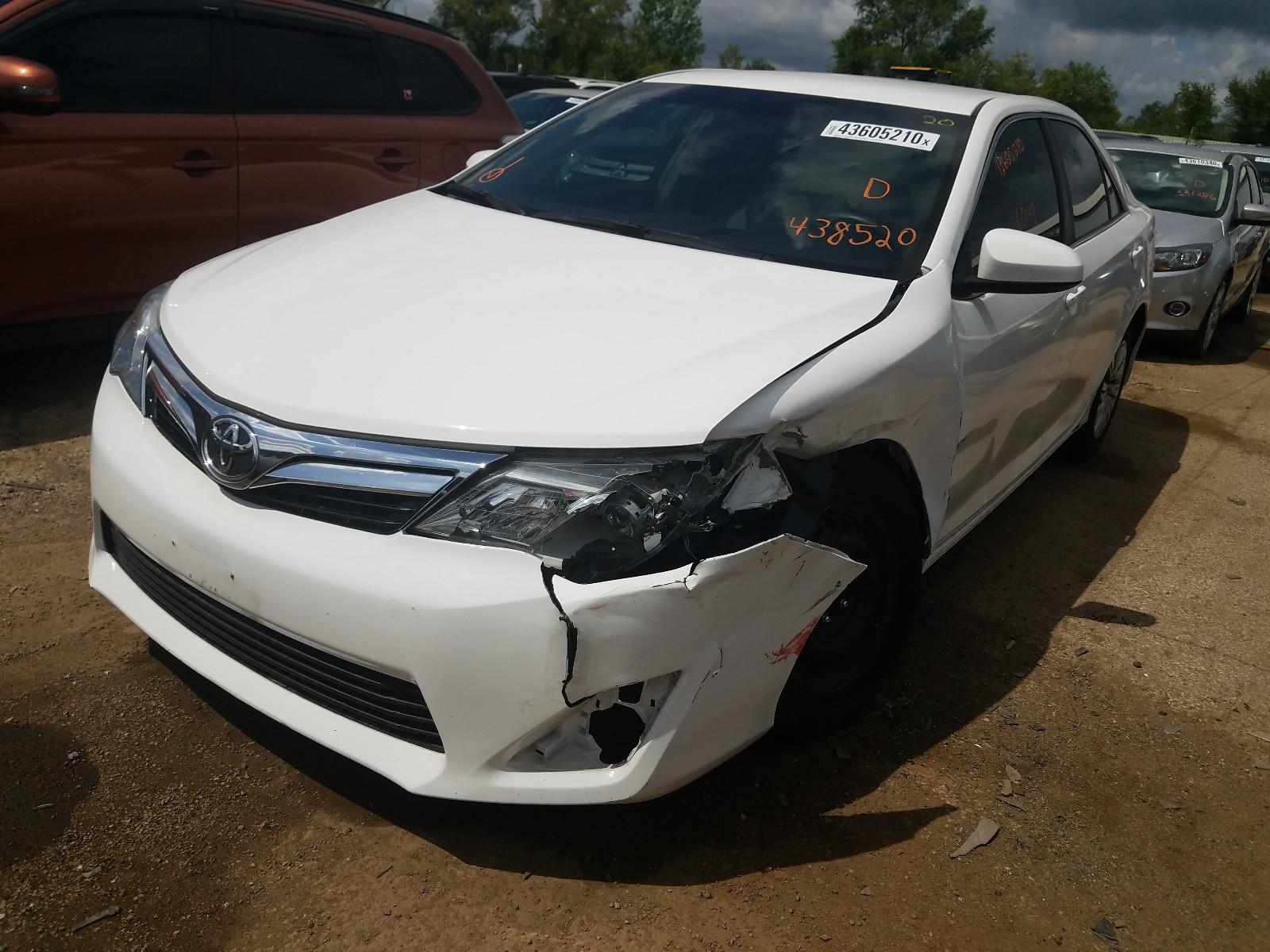 2014 TOYOTA CAMRY L - Фото 2
