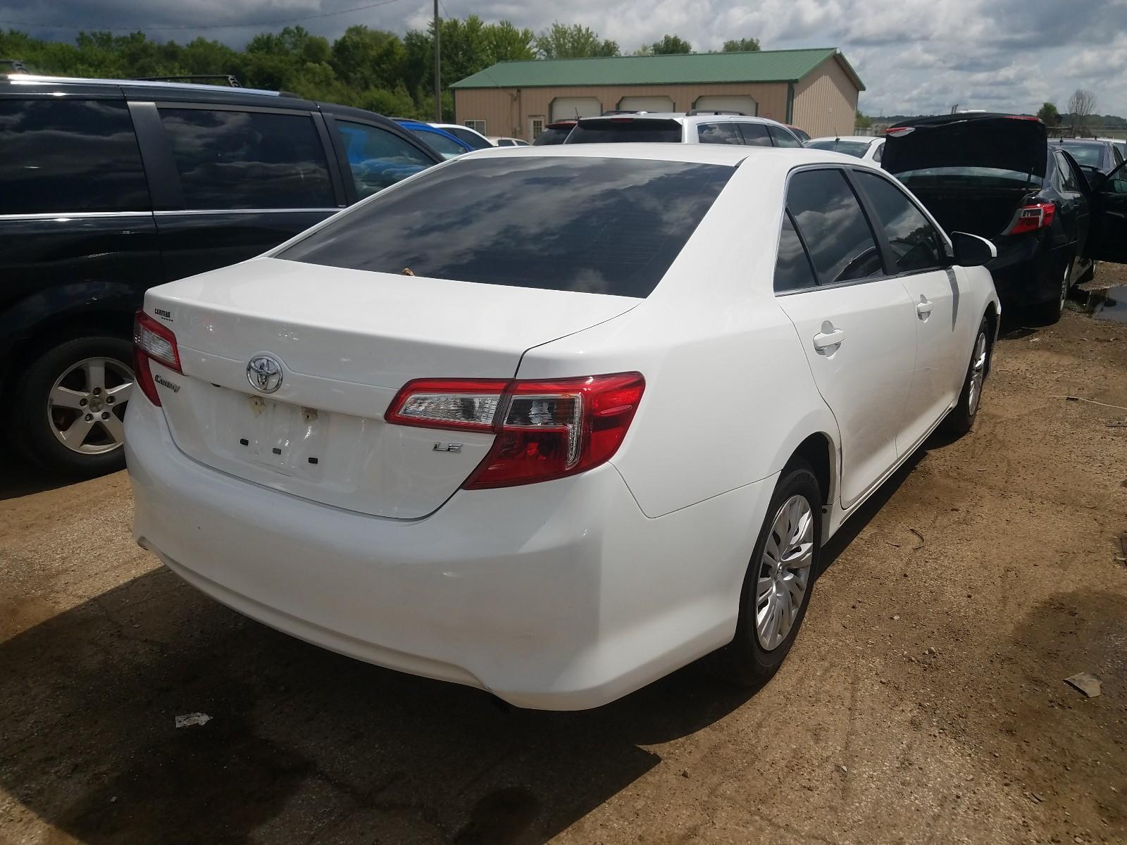 2014 TOYOTA CAMRY L - Фото 4