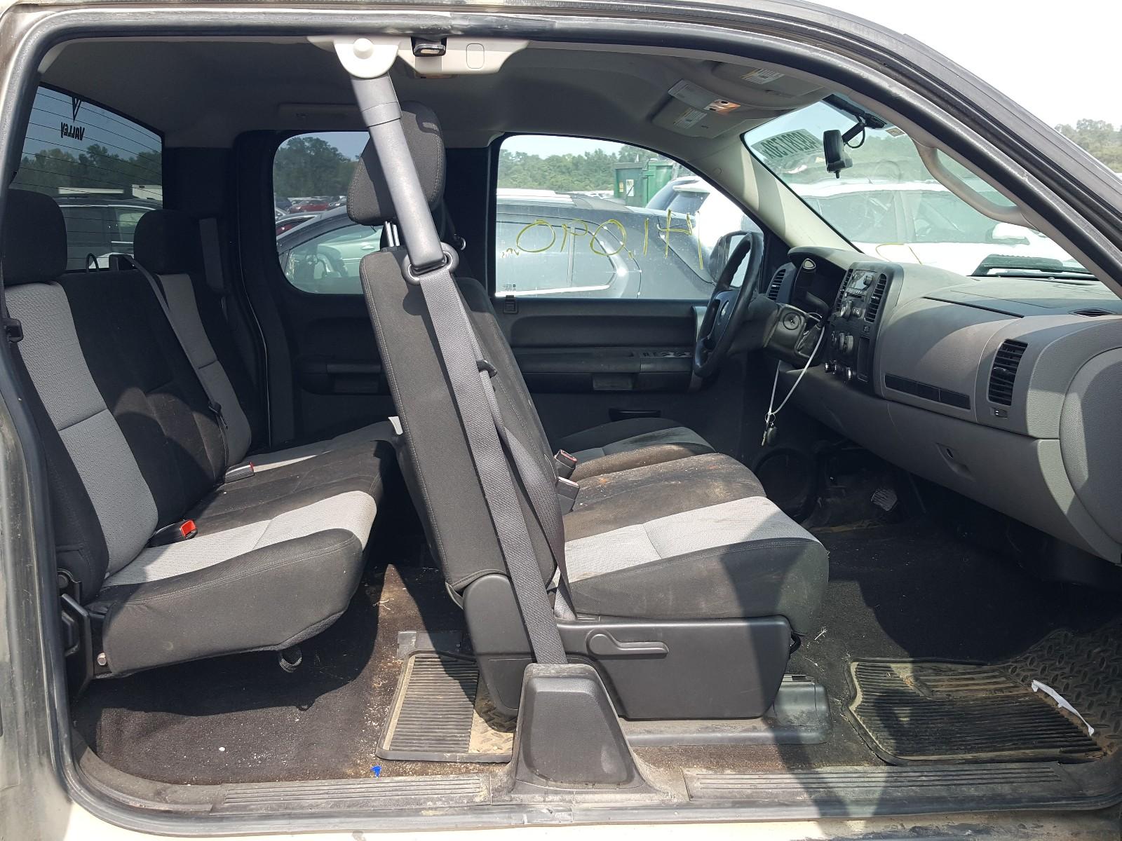 2009 Chevrolet Silverado C1500 - Image 5