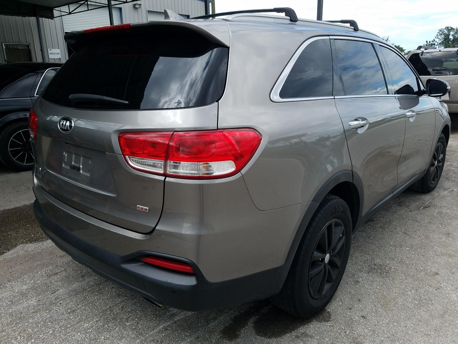 2016 KIA SORENTO LX - Image 4