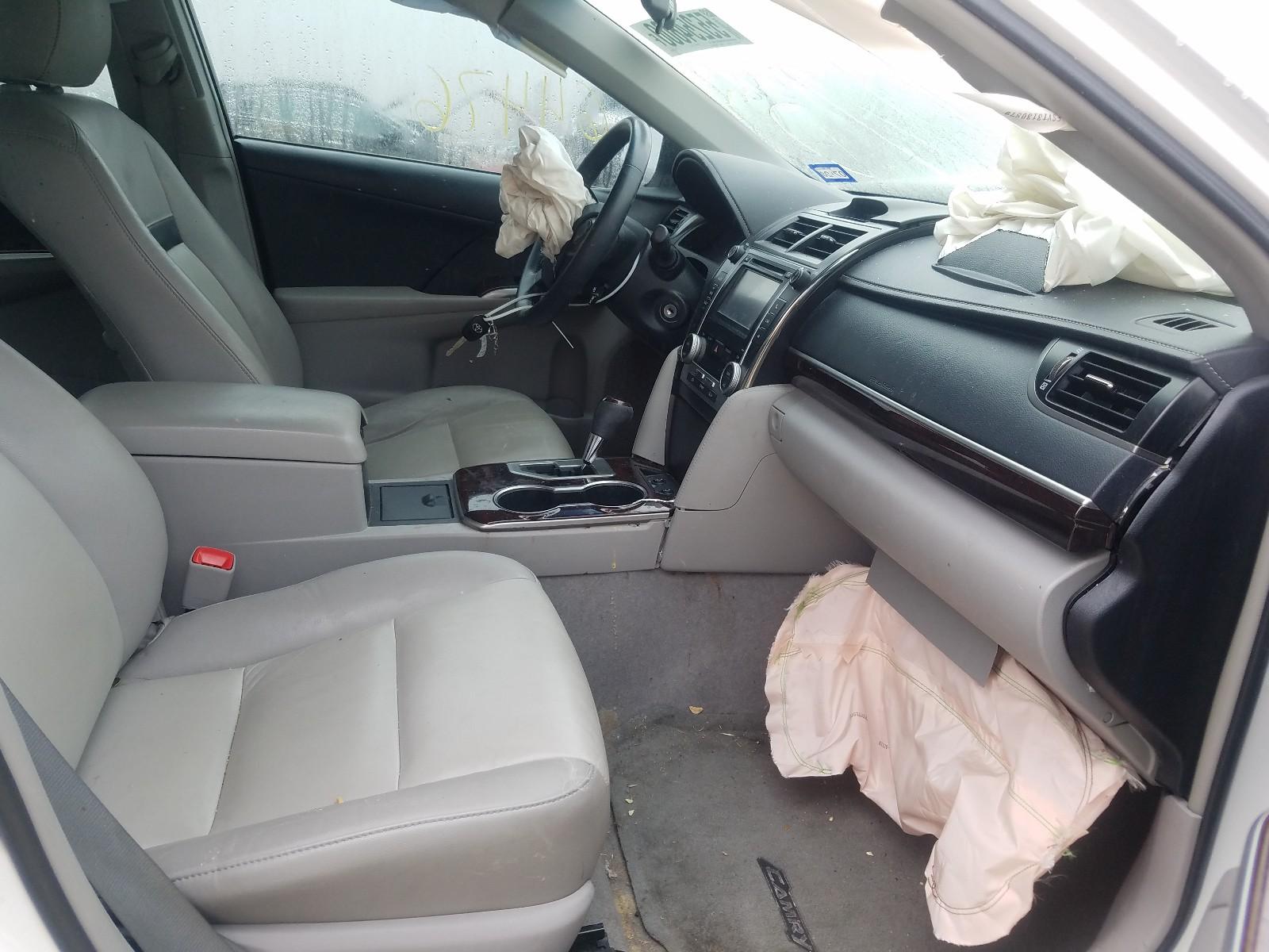 2014 Toyota Camry L - Фото 5