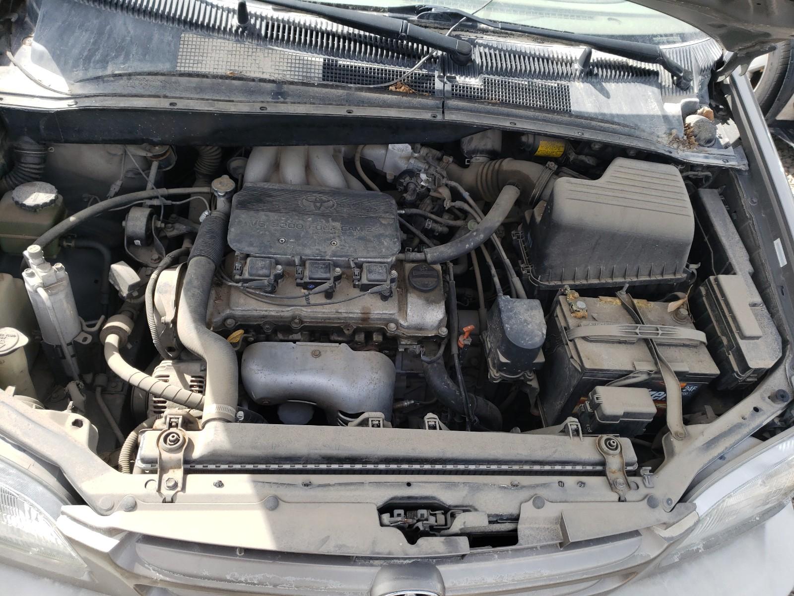 1999 Toyota Sienna Ce - Image 7