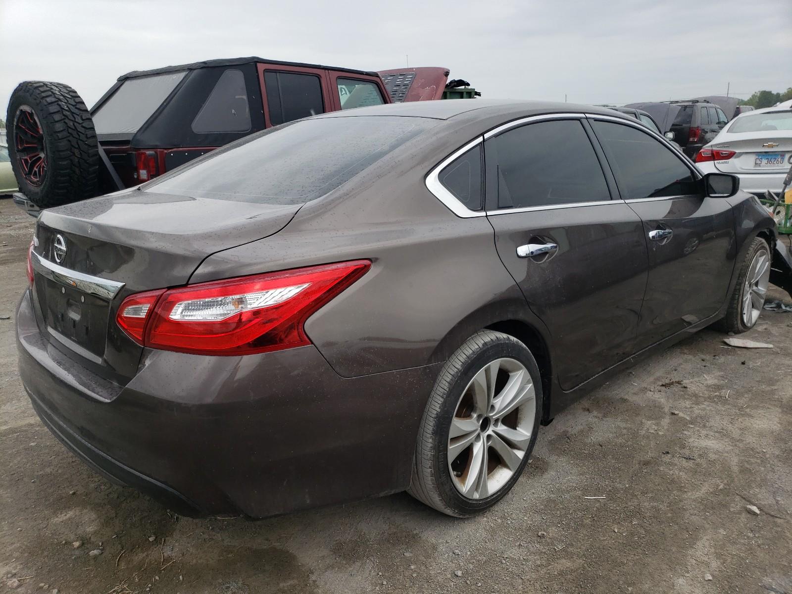 2016 Nissan Altima 2.5 - Image 4