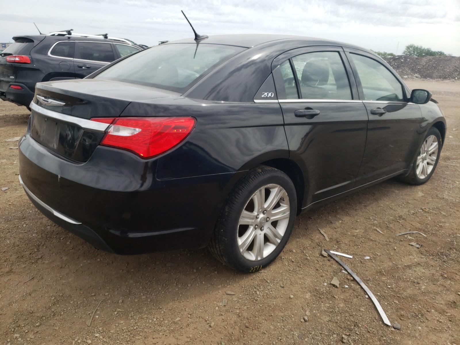2011 Chrysler 200 Touring - Image 4