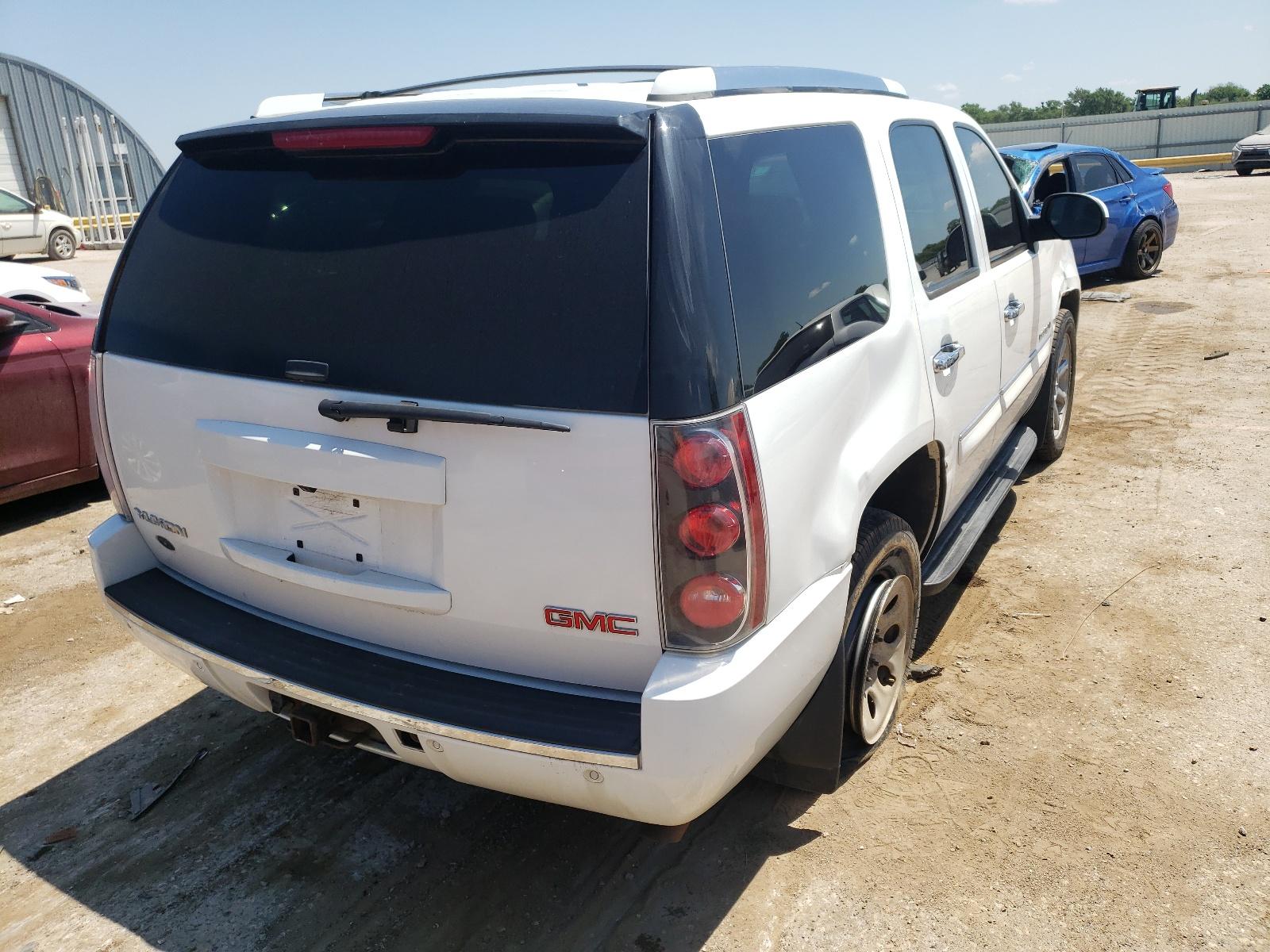 2007 GMC Yukon Denali - Image 4