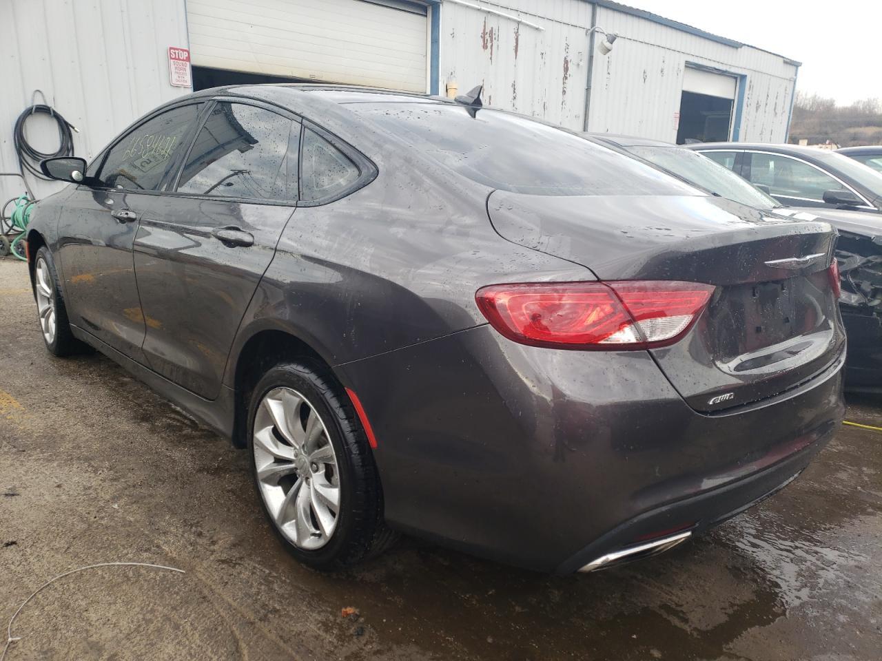 2015 Chrysler 200 S - Фото 3