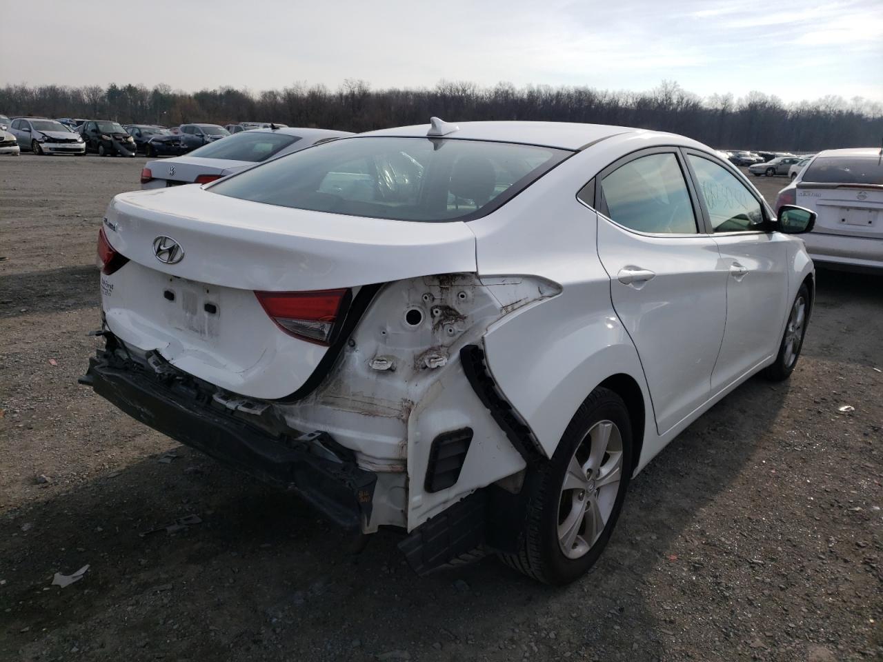 2016 Hyundai Elantra Se - Image 4