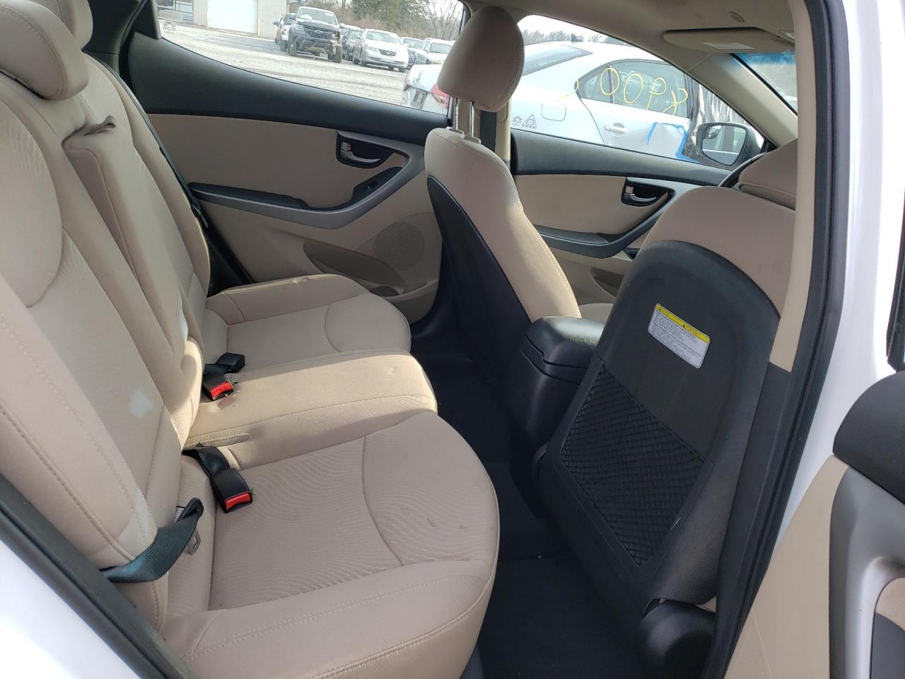 2016 Hyundai Elantra Se - Image 6