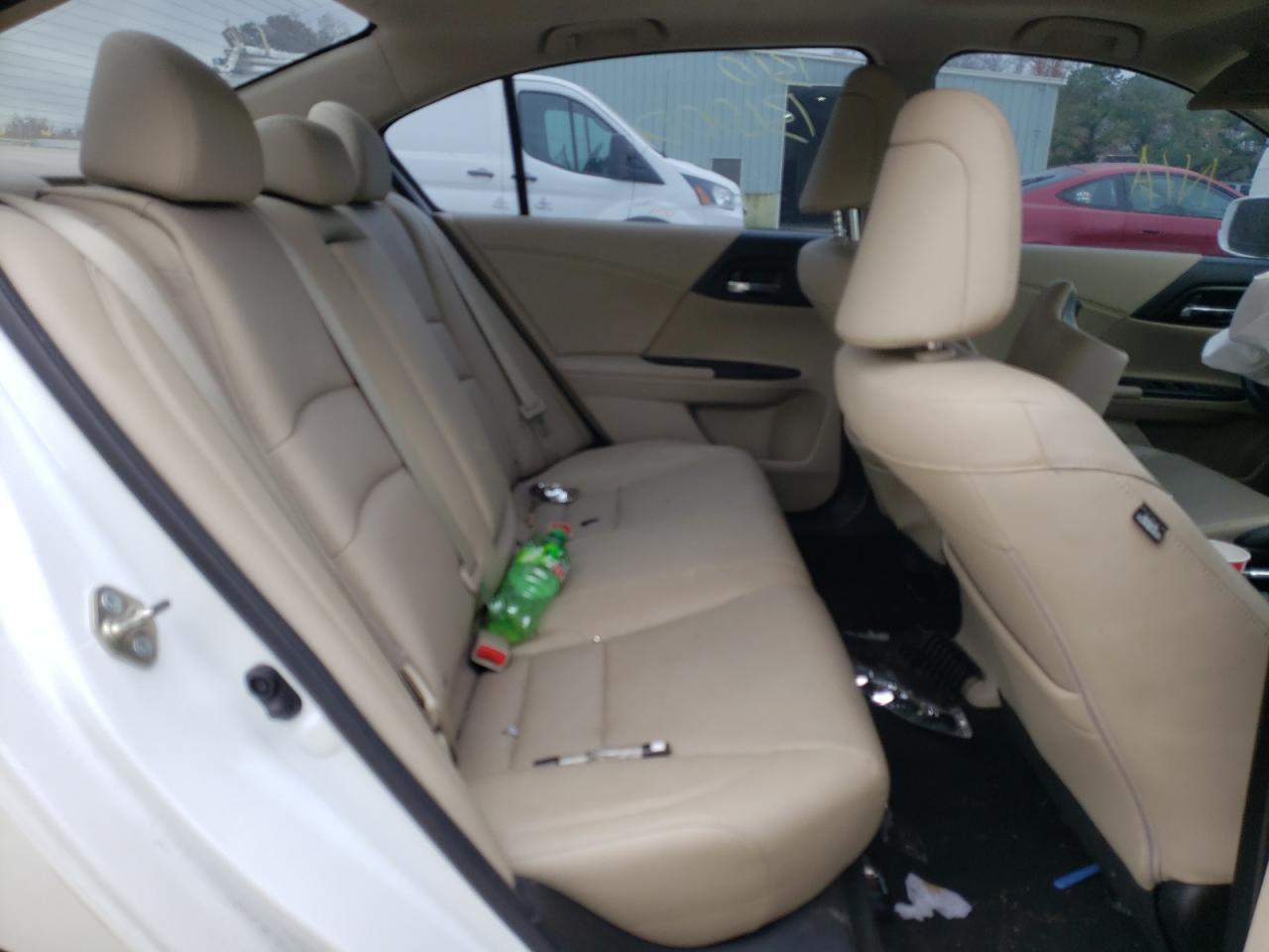 2015 Honda Accord Touring - Image 7