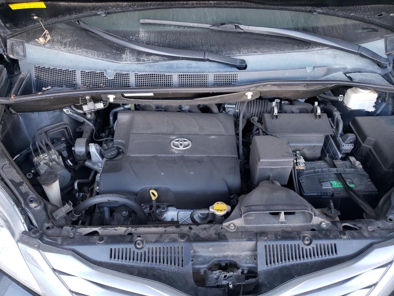 2014 Toyota Sienna Xle - Image 7