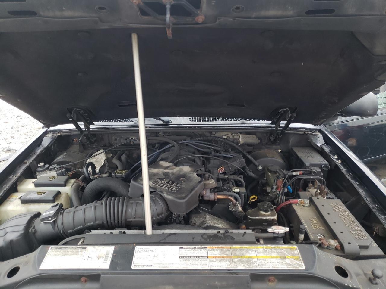 2001 Ford Explorer - Image 7