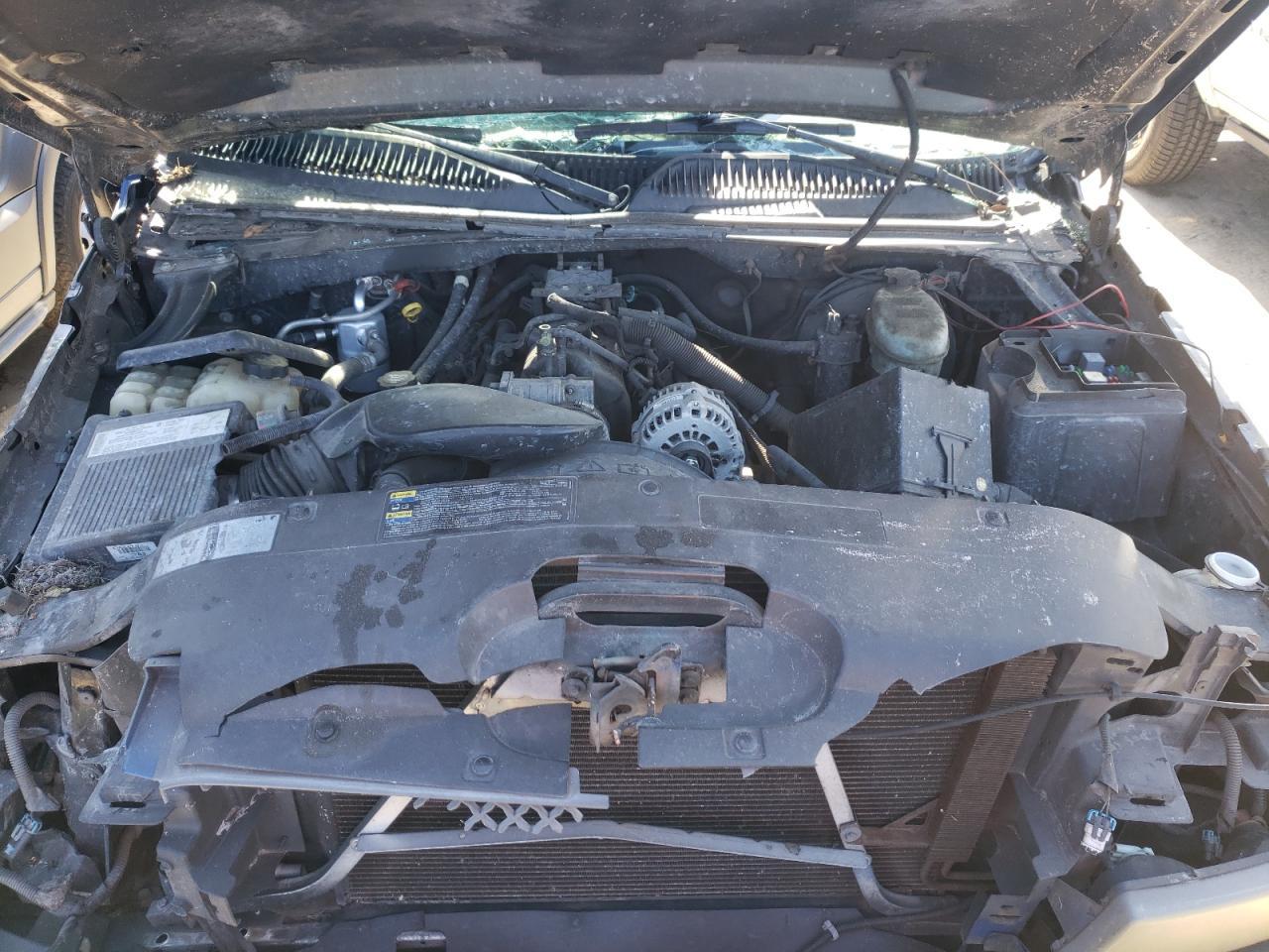 2004 Chevrolet Silverado C1500 - Image 7