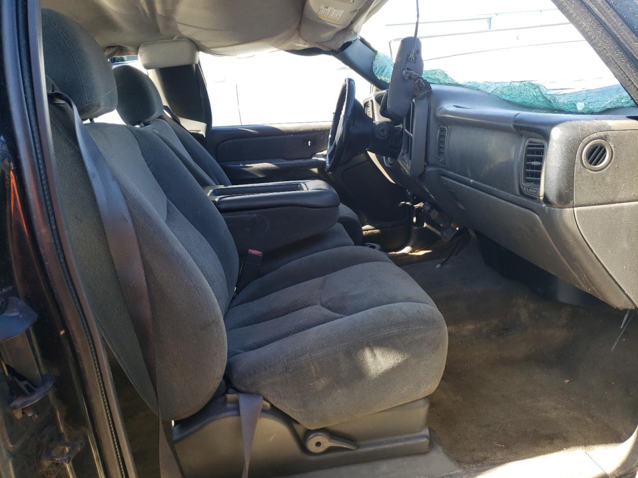 2004 Chevrolet Silverado C1500 - Image 5