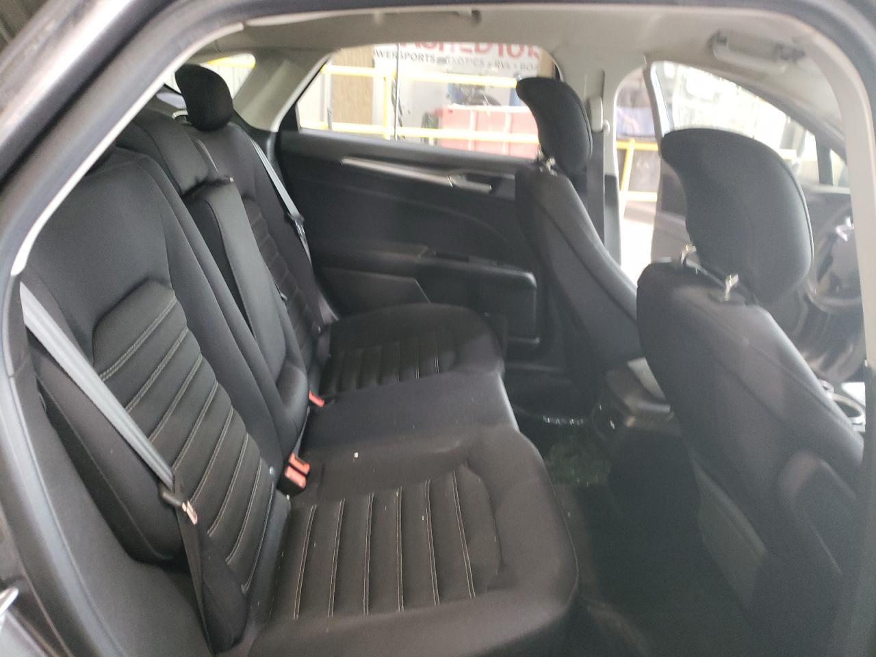 2014 FORD FUSION SE - Image 6