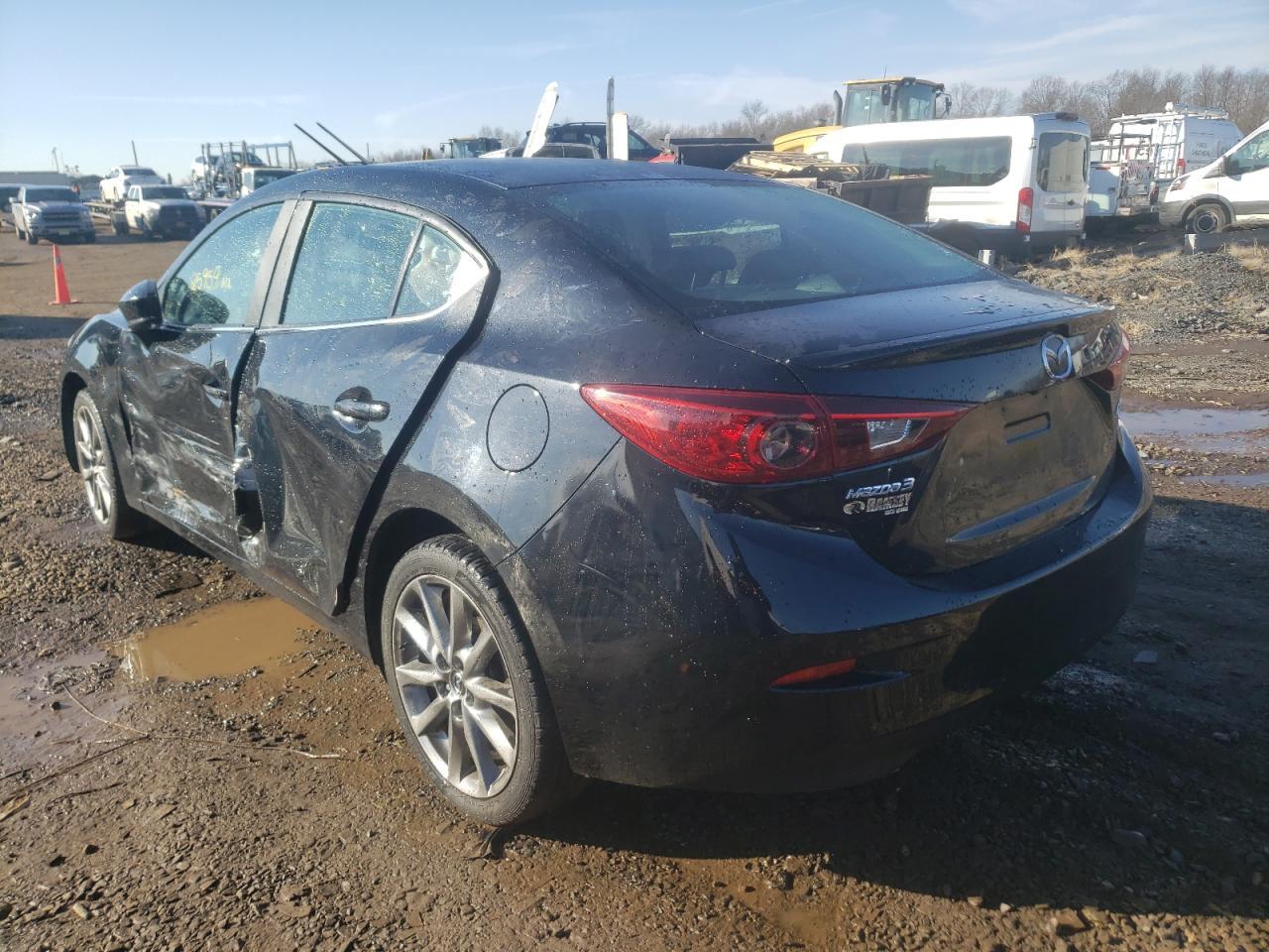 2018 Mazda 3 Touring - Фото 3