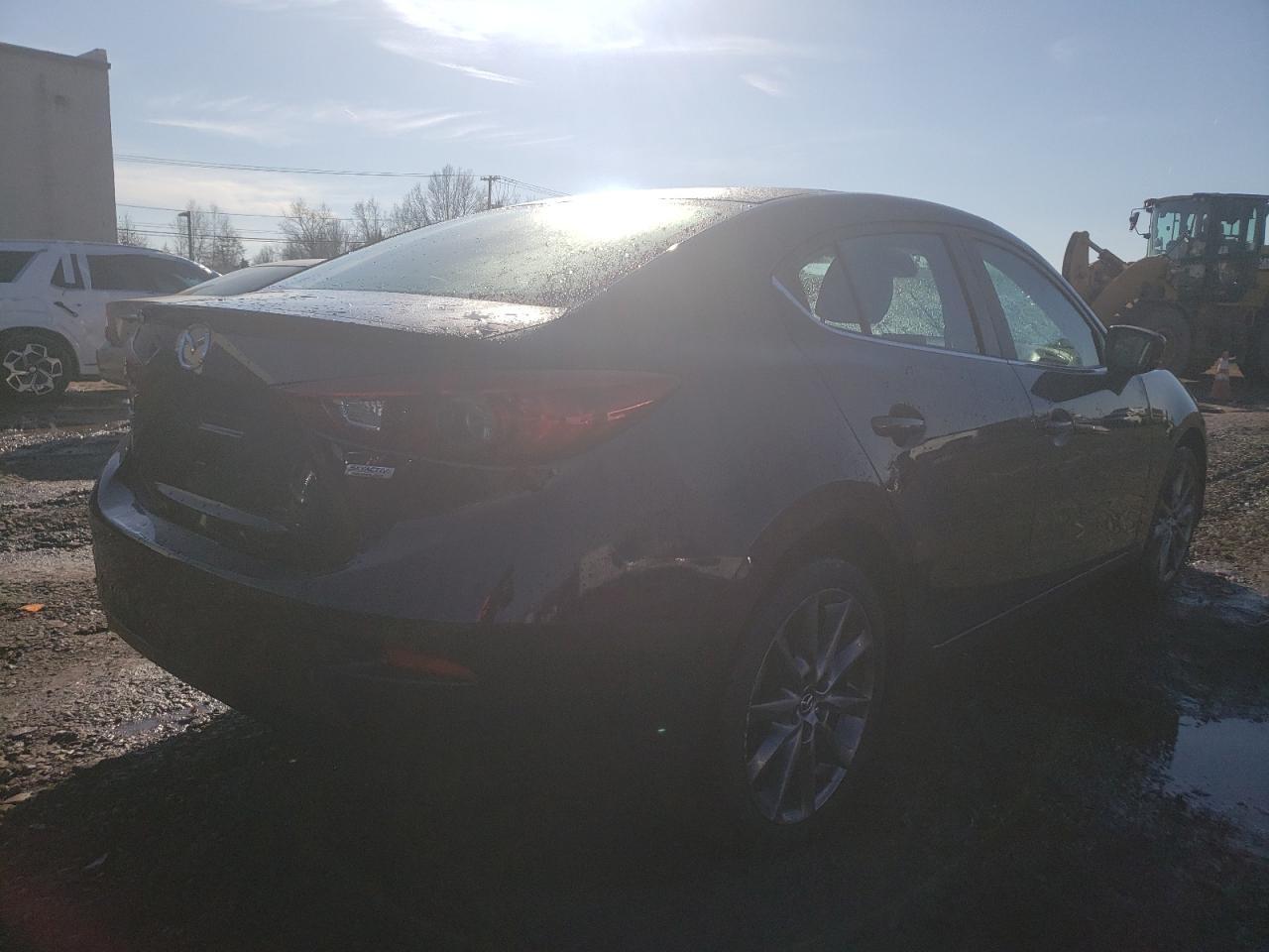 2018 Mazda 3 Touring - Фото 4