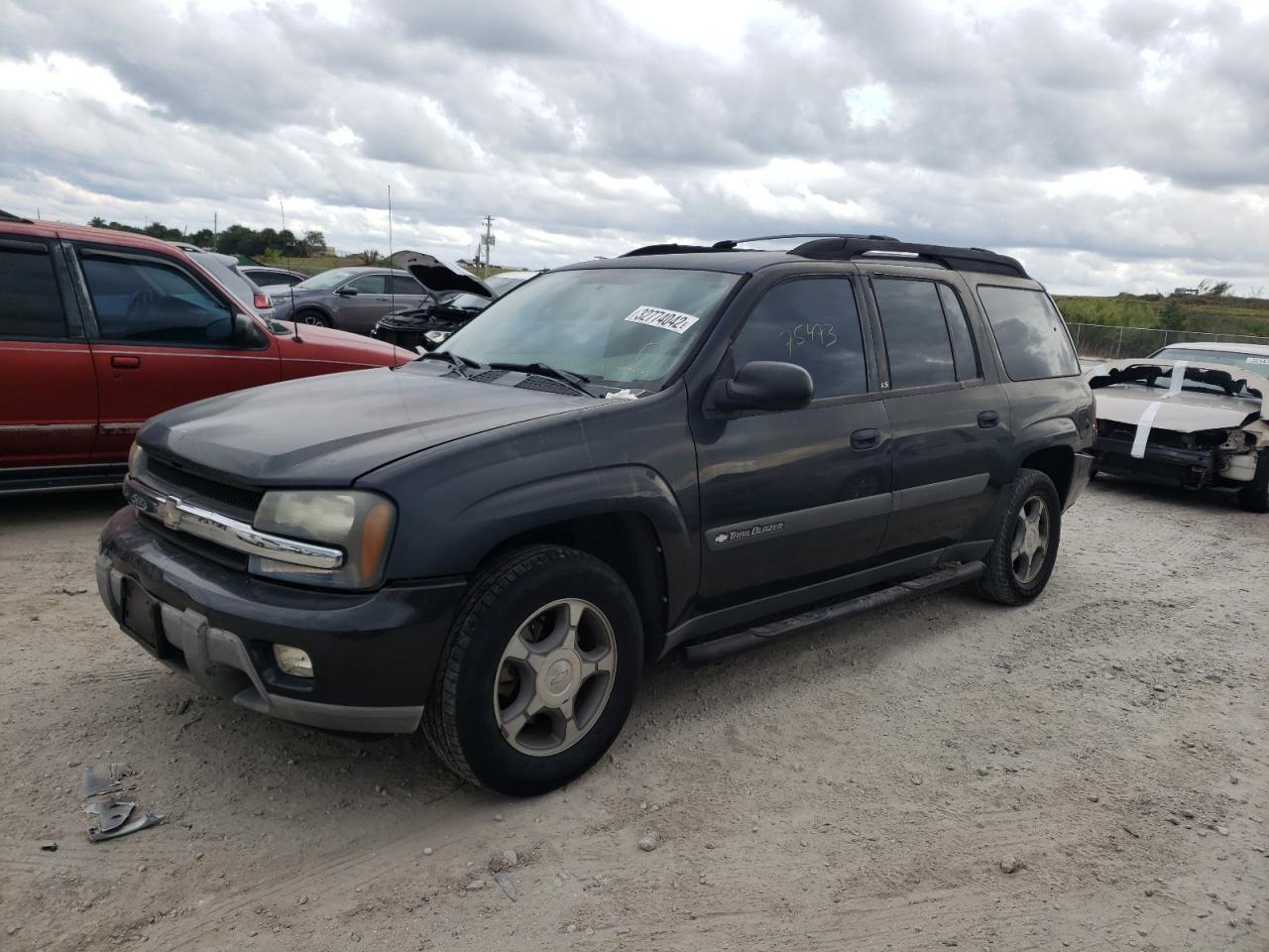 2004 Chevrolet Trailblazer Ext Ls - Image 2