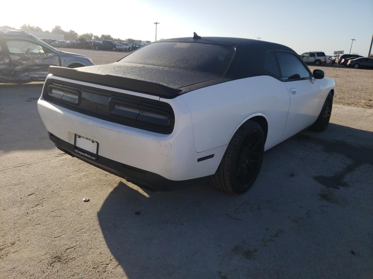 2016 DODGE CHALLENGER - Image 4