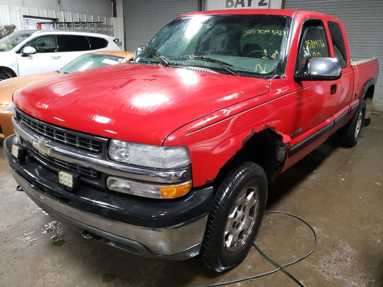 2001 Chevrolet Silverado K1500 - Фото 2