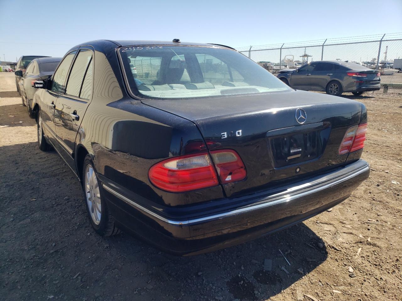 2001 Mercedes-Benz E 320 - Фото 3