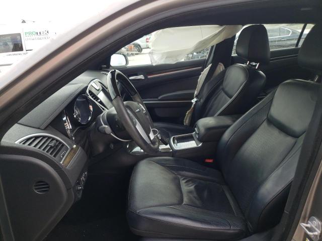 2014 Chrysler 300C - Image 5
