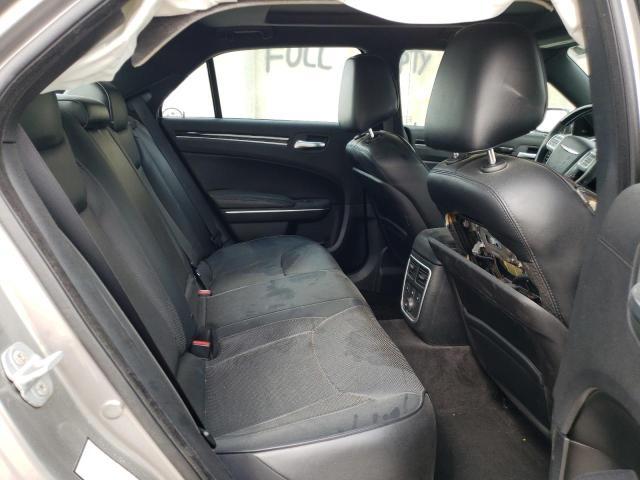 2014 Chrysler 300C - Image 6