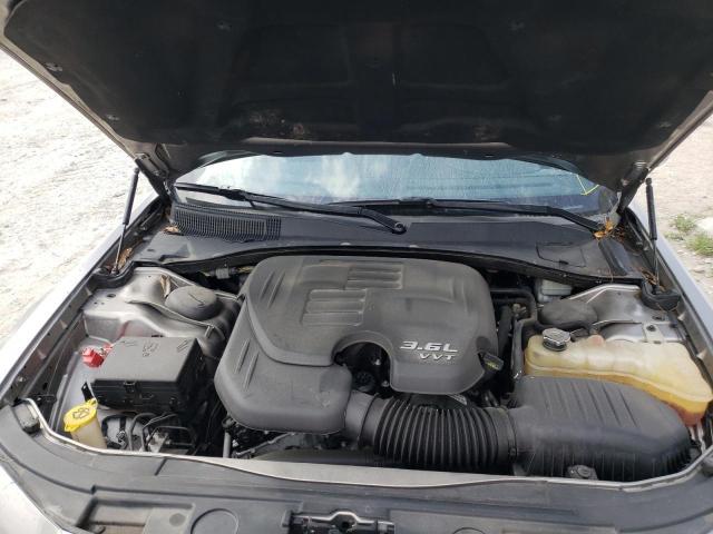 2014 Chrysler 300C - Image 7