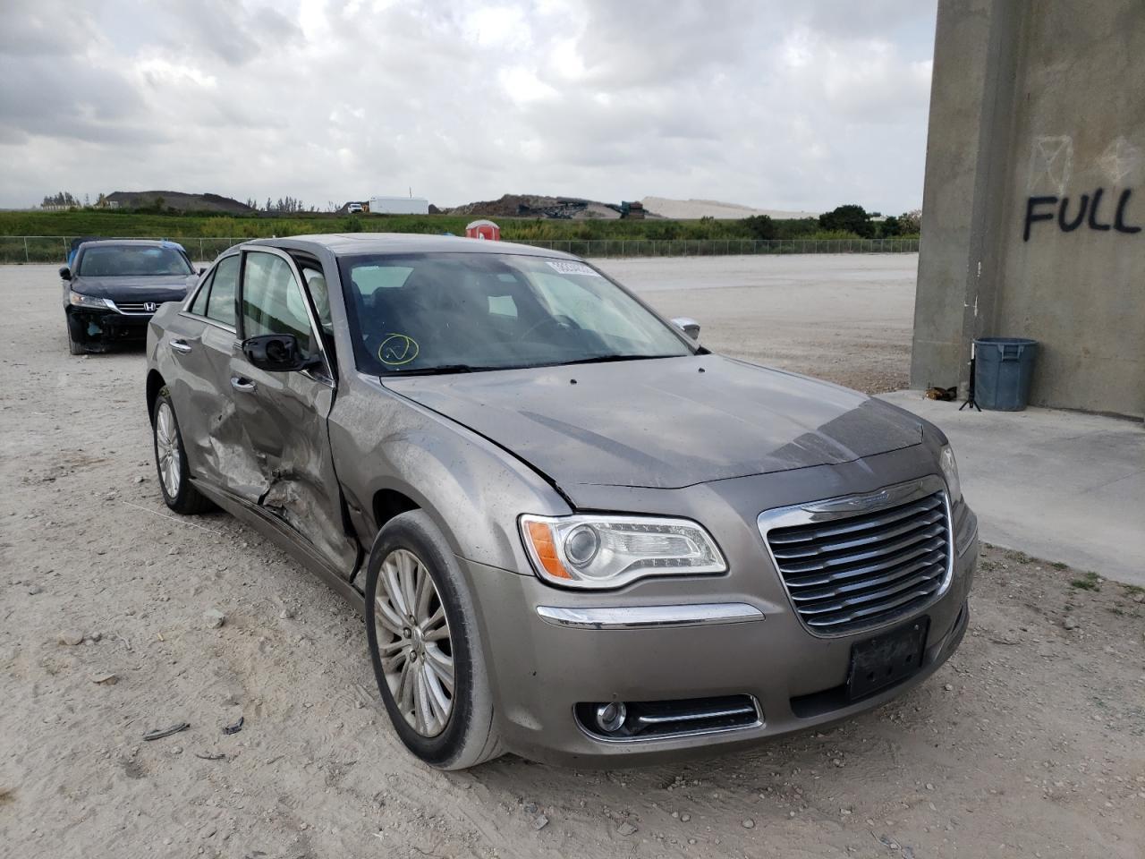 2014 CHRYSLER 300C